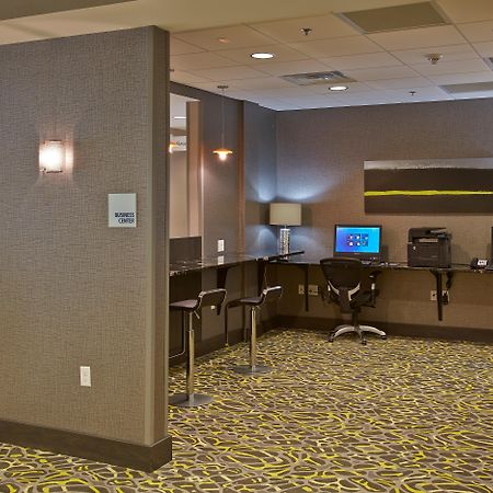 Holiday Inn Express And Suites Madison Central By Ihg Buitenkant foto