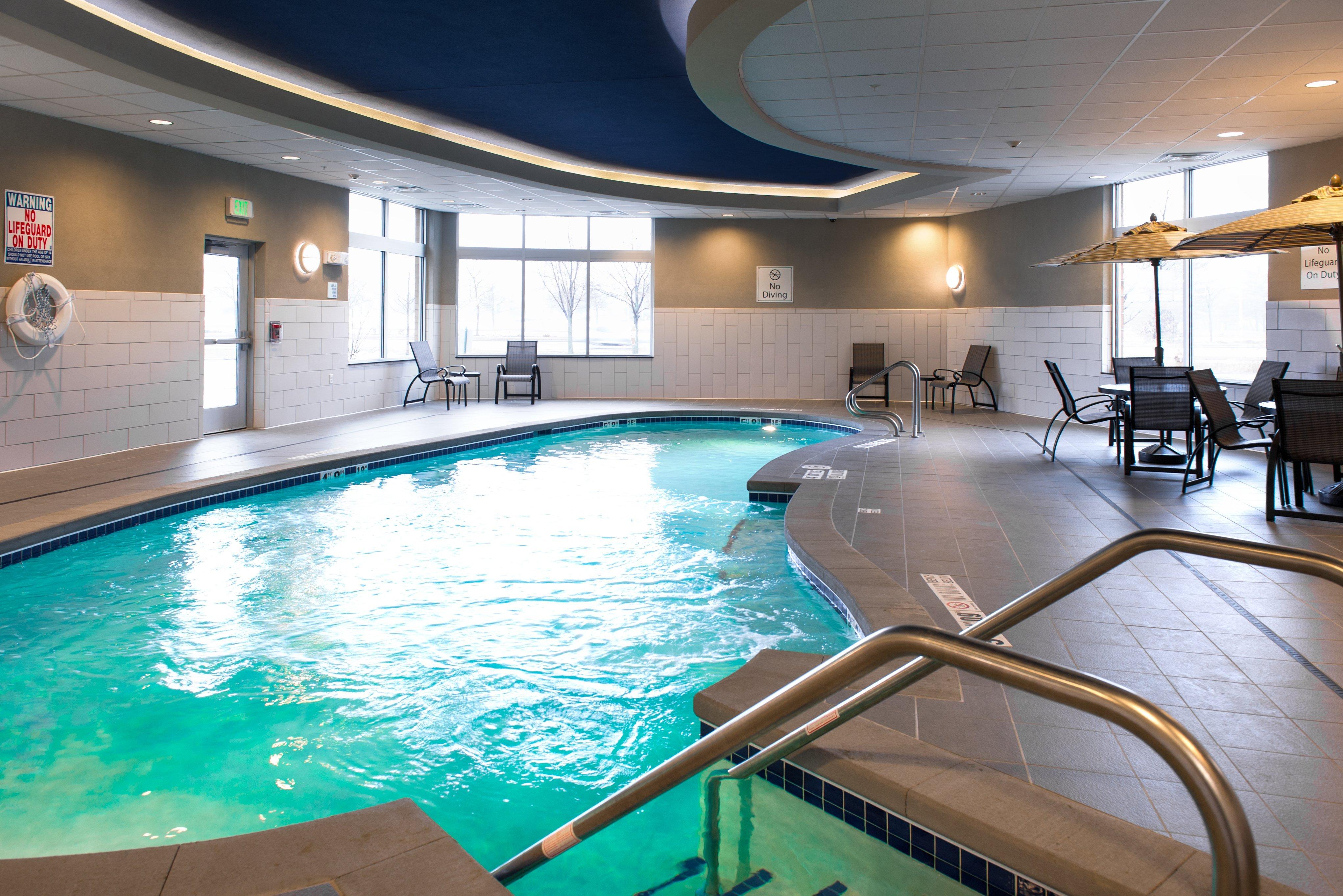 Holiday Inn Express And Suites Madison Central By Ihg Buitenkant foto