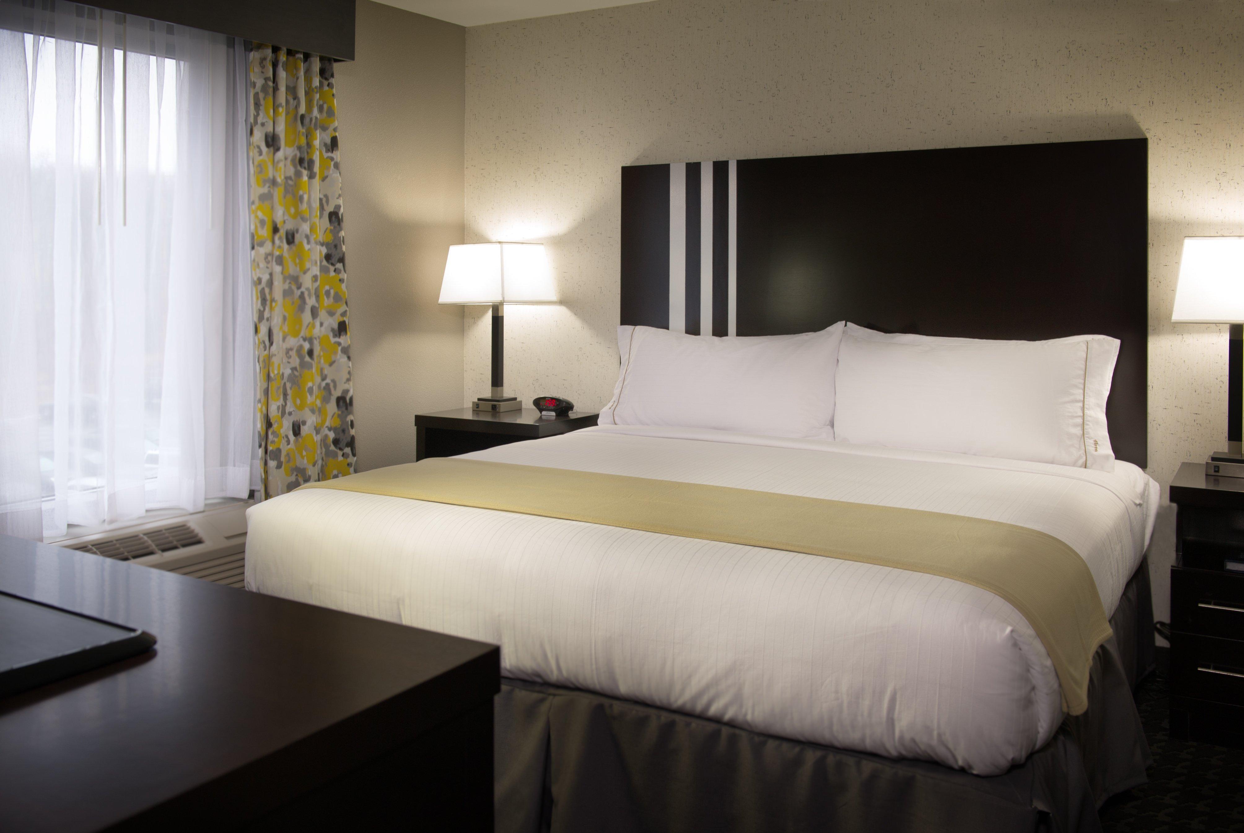 Holiday Inn Express And Suites Madison Central By Ihg Buitenkant foto