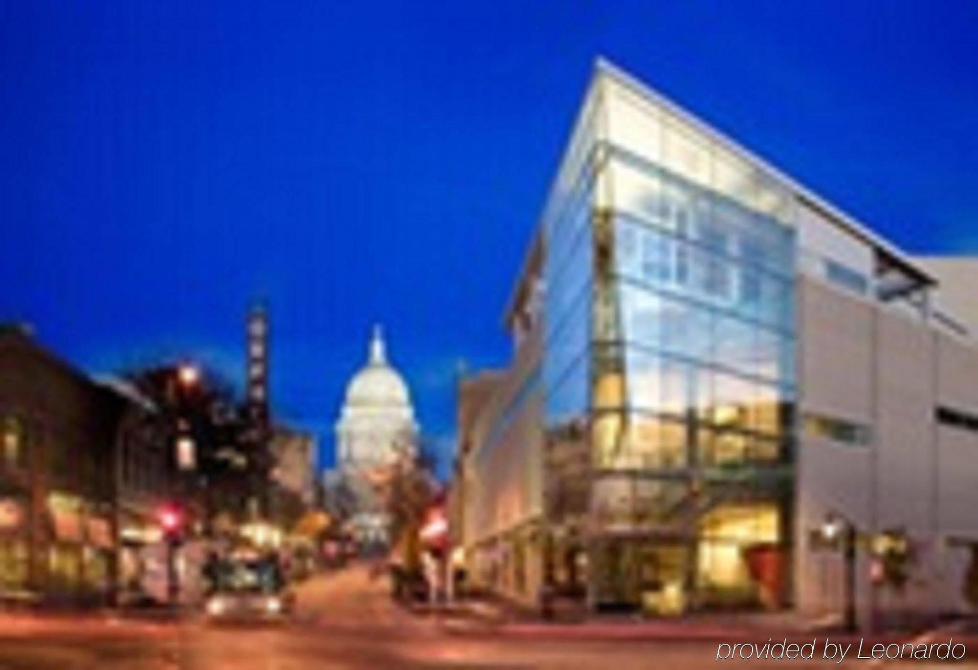 Holiday Inn Express And Suites Madison Central By Ihg Buitenkant foto